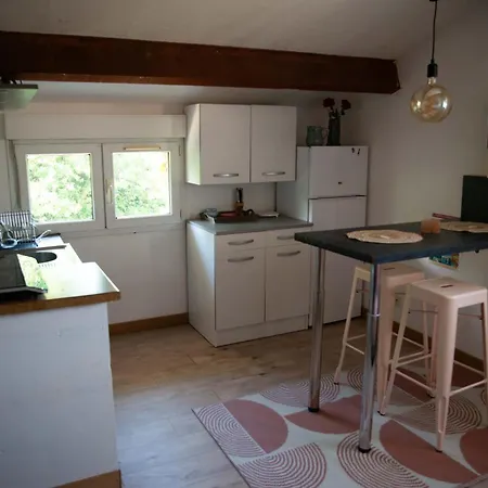 Appartement Joli Calme Vue Montagne Dans Le Centre Corte (Corsica)